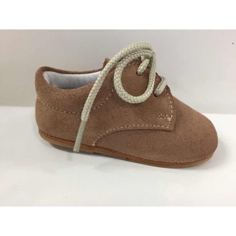 sapatos carneira bebé